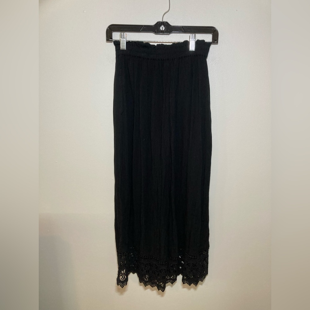 NWT American Eagle Wide Leg Elastic Waistband
Crochet Trim Pants. Size Small - Picture 4 of 8